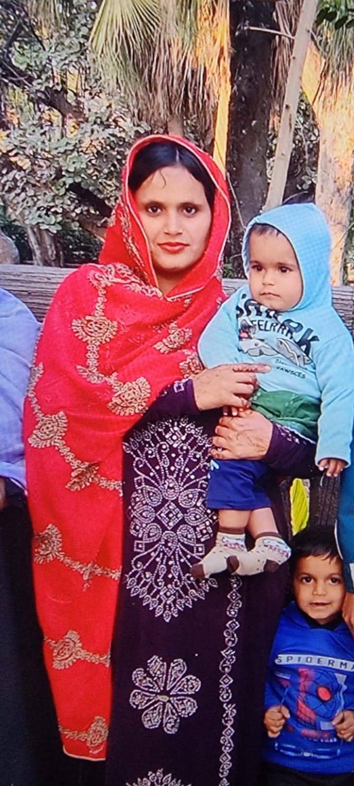 داتا دربار کے قریب ماں اور بیٹی کے ڈوبنے کی خبر جھوٹی نکلی، خاندانی تنازعات سمیت سنگین الزامات، فوٹیجز اور دیگر شواہد کے ذریعے تحقیقات جاری 