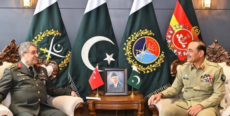  پاک،ترک تزویراتی شراکت داری میں نیا باب:چیف آف ڈیفنس فورسز  فیلڈ مارشل سید عاصم منیر سے ترک جنرل سیلچُک بایراکتاراوغلو کی ملاقات