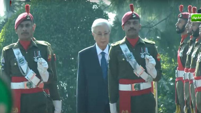 قازقستان کے صدر کا وزیراعظم ہاؤس میں شاندار استقبال ، گارڈ آف آنر پیش 