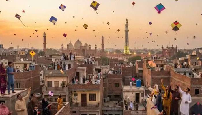 لاہور میں بسنت کی رنگین محفلیں، آخری دن جوش و جذبے سے منایا جا رہا ہے