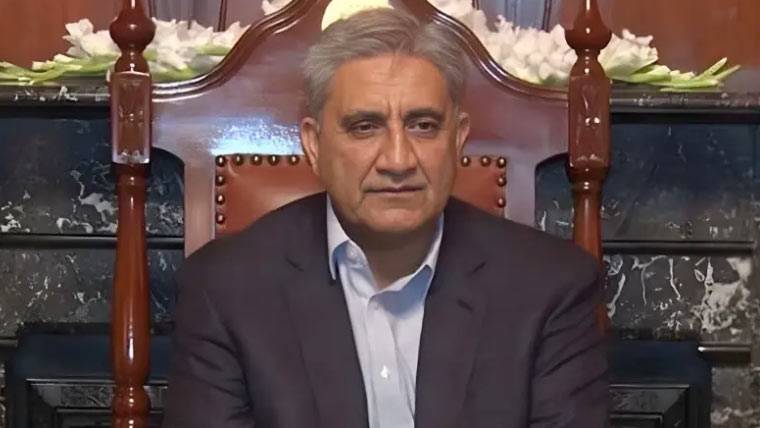  سابق آرمی چیف جنرل (ر) قمر جاوید باجوہ اپنے گھر میں گر کر زخمی ہو گئے