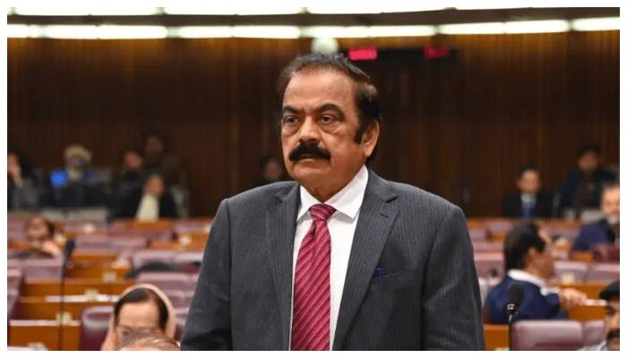 بانی پی ٹی آئی کی آنکھوں کا چار ماہ تک علاج نہ ہونے کا تاثر درست نہیں ،رانا ثناءاللہ 