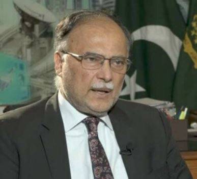 پاک بنگلہ سفارتی قربتیں: وزیراعظم شہباز شریف کی جگہ احسن اقبال ڈھاکہ میں نئی قیادت کی تقریبِ حلف برداری میں شریک ہوں گے