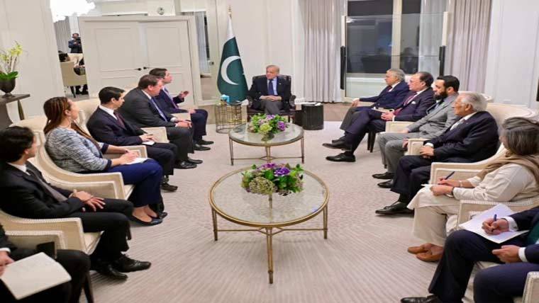وزیراعظم کا ڈی ایف سی کے سی ای او سے ملاقات، پاکستان میں سرمایہ کاری بڑھانے پر تبادلہ خیال