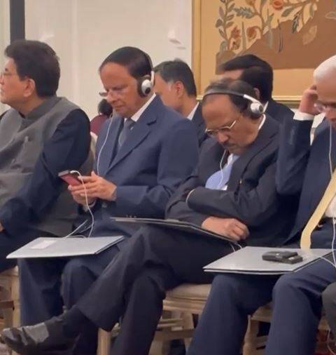قومی سلامتی 'پاور سیونگ موڈ' پر: کینیڈین وزیراعظم کے خطاب کے دوران اجیت دوول کی گہری نیند