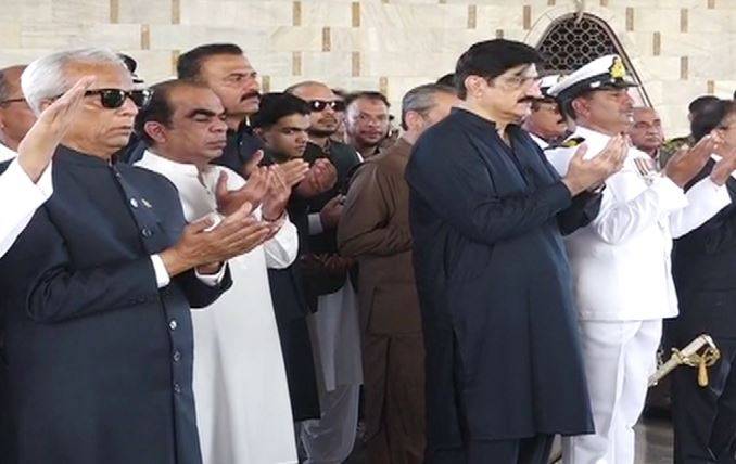 مزارِ قائد پر حاضری: گورنر اور وزیراعلیٰ سندھ کی بابائے قوم کو خراجِ عقیدت