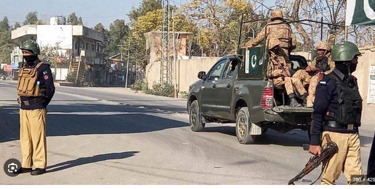 بنوں: تھانہ ڈومیل پر خوارج کا حملہ ناکام، خودکش دھماکے میں 5 معصوم شہری شہید، 4 زخمی