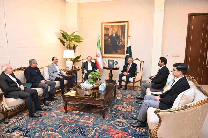 پاکستانی ثالثی میں بڑی پیش رفت: ایرانی وزیر خارجہ کی اسلام آباد میں اعلیٰ سطح کی ملاقاتیں، امریکی وفد بھی آج پہنچے گا