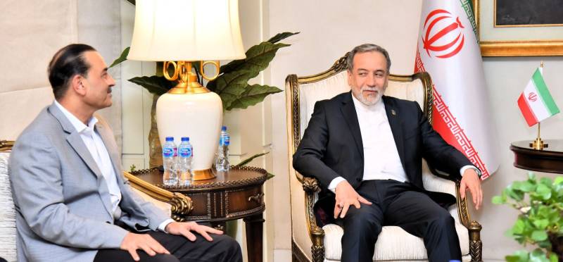 عالمی سفارت کاری کا مرکز پاکستان: ایران امریکہ مستقل جنگ بندی کے لیے دنیا کی نظریں اسلام آباد پر جم گئیں