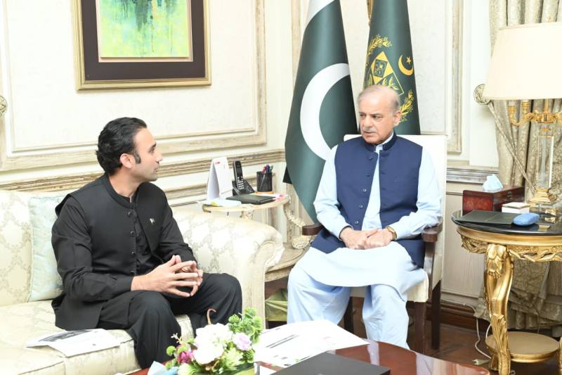 پاکستان کو ڈیجیٹل حب بنانے کا عزم: وزیراعظم کی ورچوئل ایسیٹس ریگولیٹری نظام کو ہنگامی بنیادوں پر فعال کرنے کی ہدایت