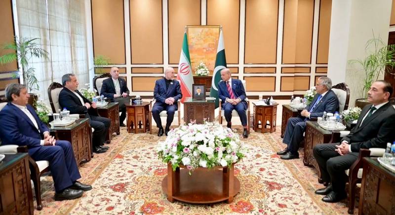 ایران کے سخت تیور نرم، پاکستان میں امریکہ سے 