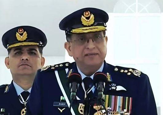 بھارتی فضائیہ کی نام نہاد برتری کا خاتمہ، دشمن کے ایئر ڈیفنس پر کاری ضرب: ایئر چیف مارشل ظہیر احمد بابر سدھو