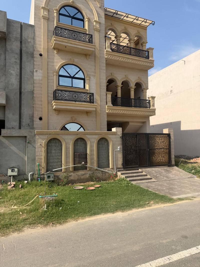 منشیات فروش انمول عرف پنکی کا لاہور میں روپوش رہنے کا ٹھکانہ بے نقاب