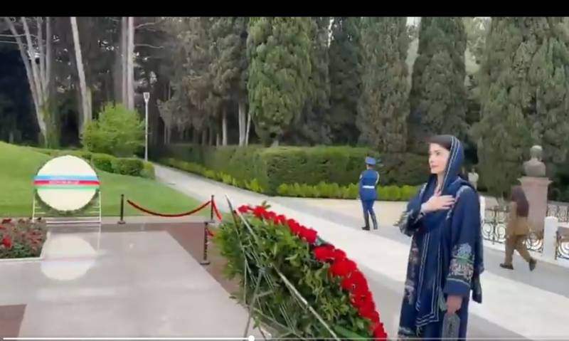 وزیراعلیٰ مریم نواز کا دورۂ باکو: 'کوچۂ شہداء' پر آمد، آذربائیجان کے قومی ہیروز کو خراجِ عقیدت