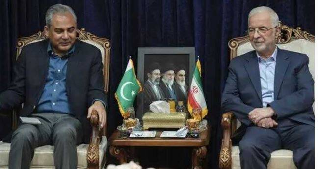 محسن نقوی کی تہران میں اہم ملاقات،ایرانی وزیر داخلہ کا فیلڈ مارشل  سیدعاصم منیر کو خراجِ تحسین