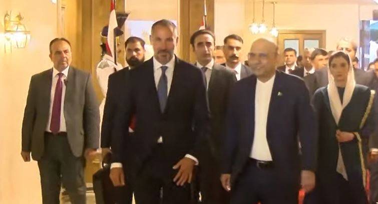پرنس رحیم آغا خان کا دورۂ پاکستان: صدر زرداری اور خاتونِ اول آصفہ بھٹو کا نور خان ایئر بیس پر شاندار استقبال