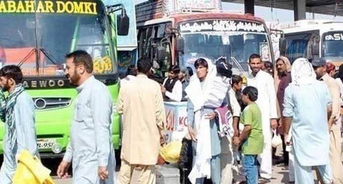 مریم نواز کا ٹرانسپورٹرز کے خلاف گرینڈ کریک ڈاؤن کا حکم: کرایہ نامہ آویزاں نہ کرنے اور اوورچارجنگ پر بس اڈے سیل ہوں گے