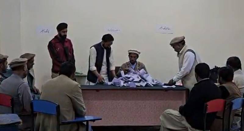 گلگت بلتستان : پولنگ کا وقت ختم، 24 حلقوں کے بیلٹ باکسز کھل گئے