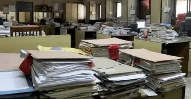 خیبرپختونخوا میں جمعہ کے روز سرکاری دفاتر معمول کے مطابق کھولنے کا فیصلہ
