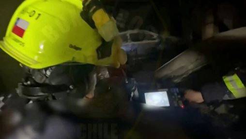 زلزلے کے 8 دن بعد ملبے میں پھنسے سکیورٹی گارڈ کو ریسکیو کر لیا گیا