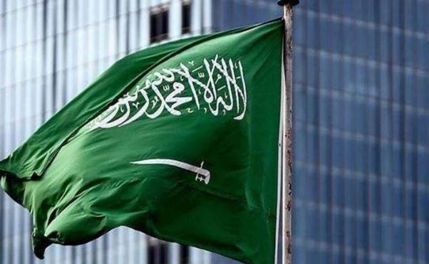 سعودی عرب نے عمرہ زائرین کے لیے ایک سالہ متعدد سفری ویزا متعارف کرا دیا
