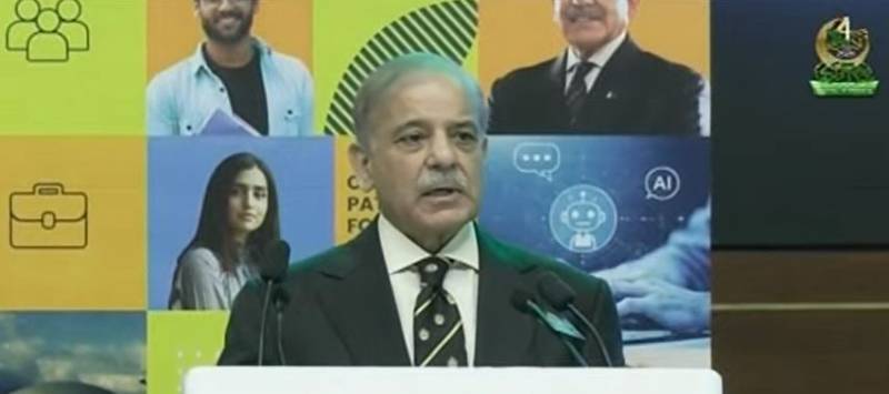 غریب بچوں کو بھی اعلیٰ تعلیم کے مساوی مواقع ملنے چاہئیں: وزیراعظم
