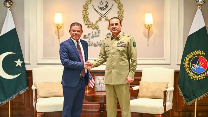 ملائیشیا کے وزیر داخلہ اور فیلڈ مارشل سید عاصم منیر میں ملاقات
