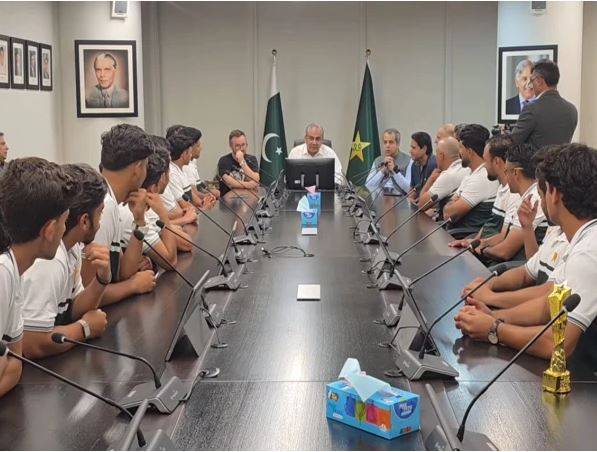 انڈر 19 کرکٹرز کے لیے تاریخی فیصلہ، پی سی بی نے سینٹرل کنٹریکٹس دینے کا اعلان کردیا