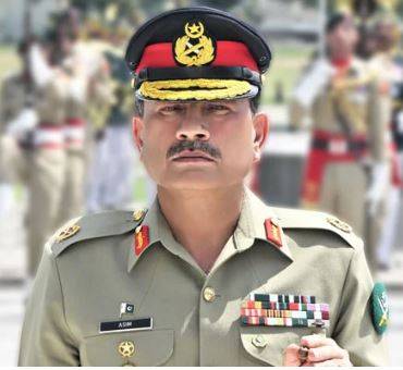 دہشت گردی کے خلاف جنگ جاری رکھنے کا عزم، مسلح افواج ہر وقت چوکس رہیں: فیلڈ مارشل