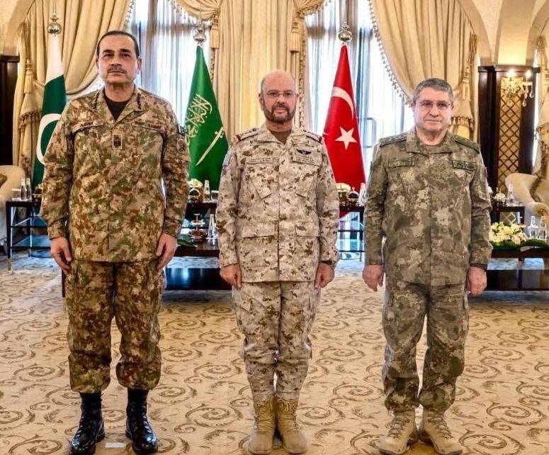 ریاض میں مکہ دفاعی معاہدے کے عسکری سربراہان کا اجلاس، علاقائی سکیورٹی پر غور